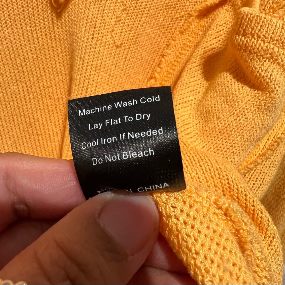 VICI Capitol Reef V-Neck Knit Pocket Top Yellow Sweater Top Small - Picture 10 of 13